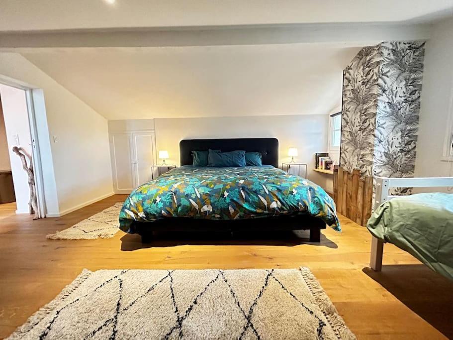 Apartment La Avec Jacuzzi Saint-Martin-de-Londres